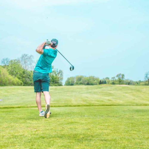 picture of gentleman playing golf